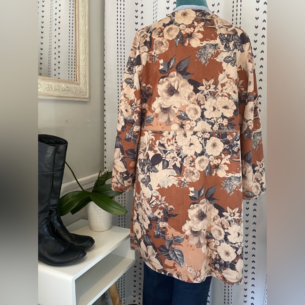 Floral Brown and Cream Coat - Picture 3 of 4
